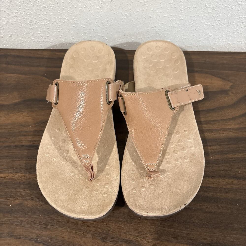 Vionic Wanda Sandals Womens Size 8.5 Wide Nude Tan Slip On Comfort Thong Shoes - Picture 12 of 14